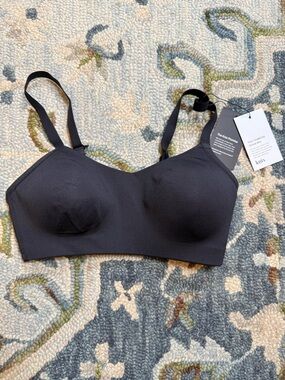NEW Knix Your One and Scoop Only Black Women’s Bra Size Medium No Wires